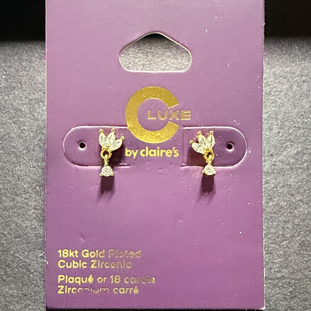 (NWT) Claire’s Luxe 18kt gold plated cubic zirconia earrings